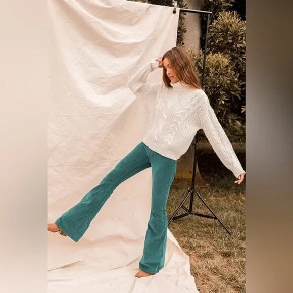 We The Free *IN TEAL* Womens Corduroy Pull On Flare Jeans 25 X 29 - Picture 2 of 8